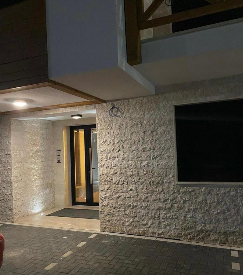 Jellenaa Apartment *
